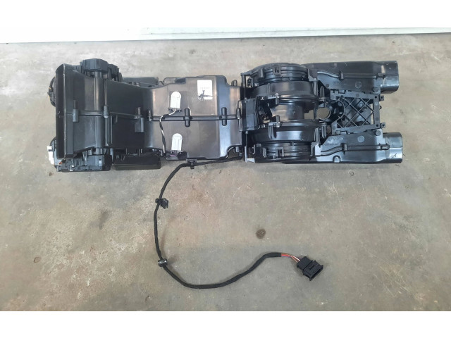 Вентилятор печки    4M0819351A   Audi Q8