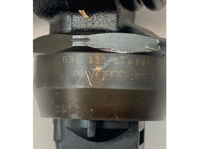 Vstřikovač 038130073B Volkswagen Caddy BMM