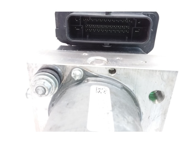 Блок АБС 104474500B, 110354100A Tesla Model 3 2017- года