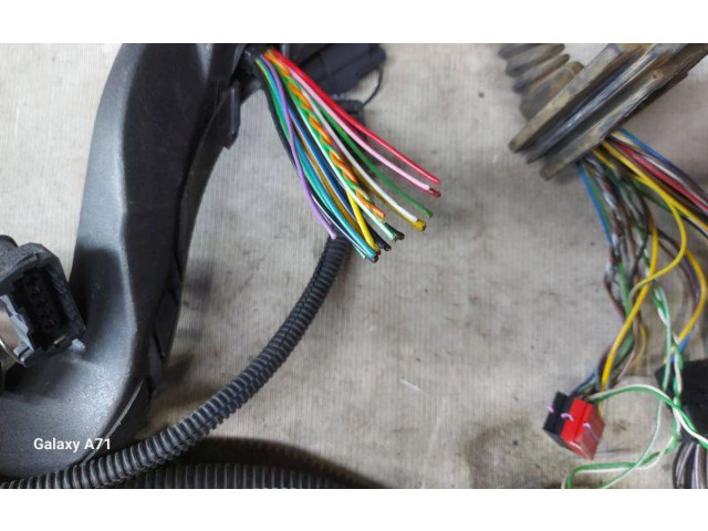 Блок предохранителей 30728132 Volvo XC90