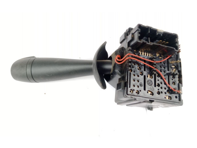 Ручка стеклоочистителей 8201168008   Dacia Sandero