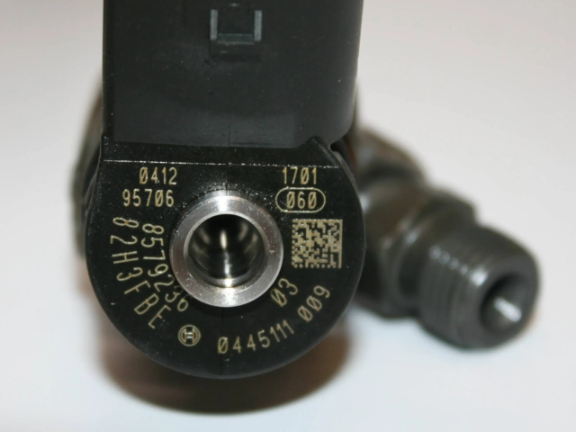 Vstřikovač 0445111009, 8579459 BMW 5 G30 G31 pro naftový motor 2.0