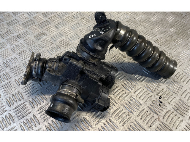 Блок управления двигателя 9686487880, 25352157 Mazda 3 II