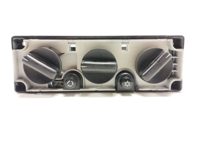 Блок управления климат-контролем 8269200793   Volvo 440