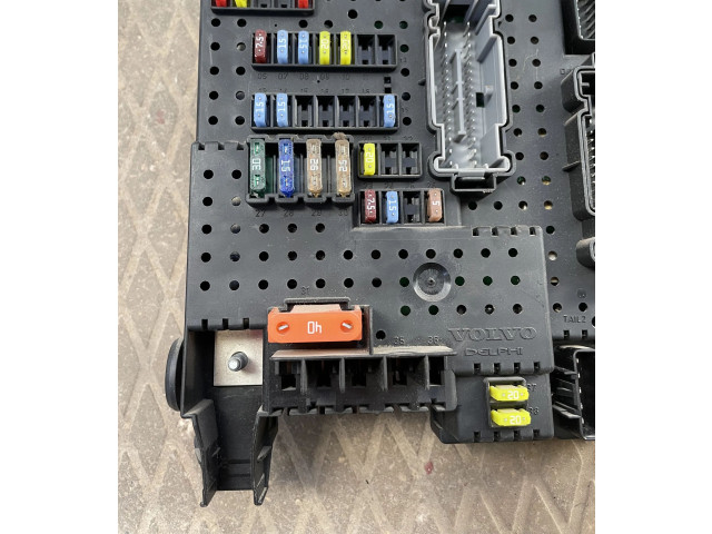 Блок предохранителей 30786646, 07W143   Volvo V70    