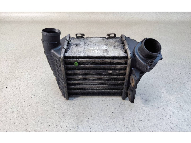 Радиатор интеркулера 1H0145805B Volkswagen Golf III
