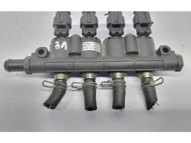 Топливная рампа 67R010256 Mazda 626