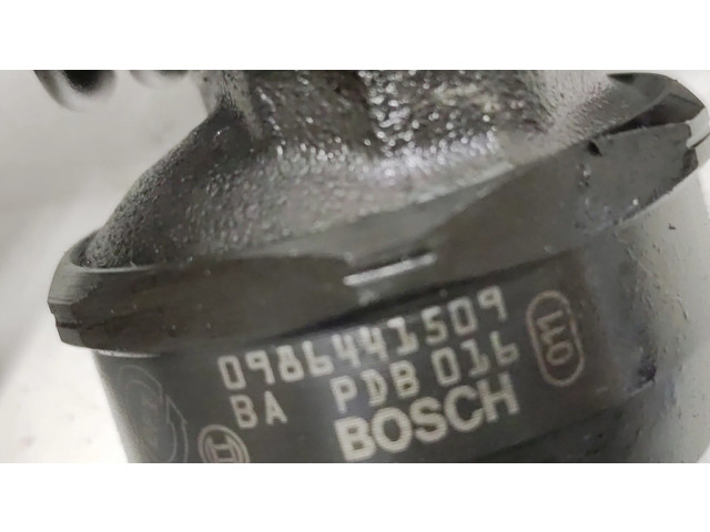 Vstřikovač 038130079GX, 0986441509 Skoda Octavia Mk2 (1Z) pro naftový motor 2.0 BKC