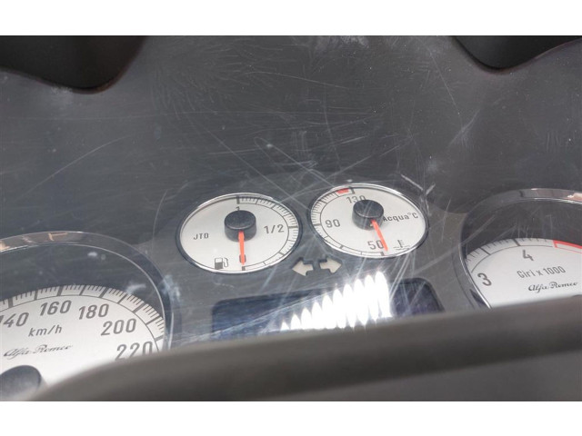 Панель приборов 156071292   Alfa Romeo GT       