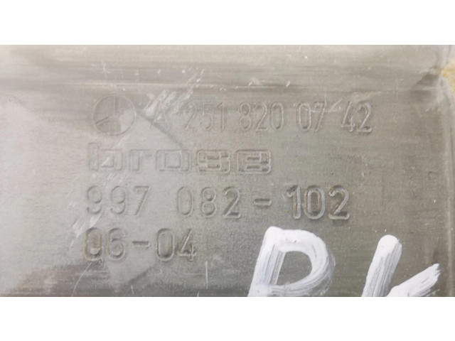 Передний двигатель механизма для подъема окон