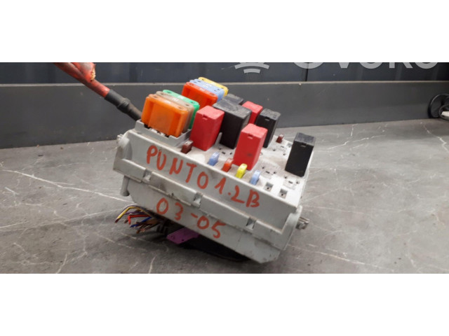   Pojistková skříňka 46835593   Fiat Punto (188) 2004