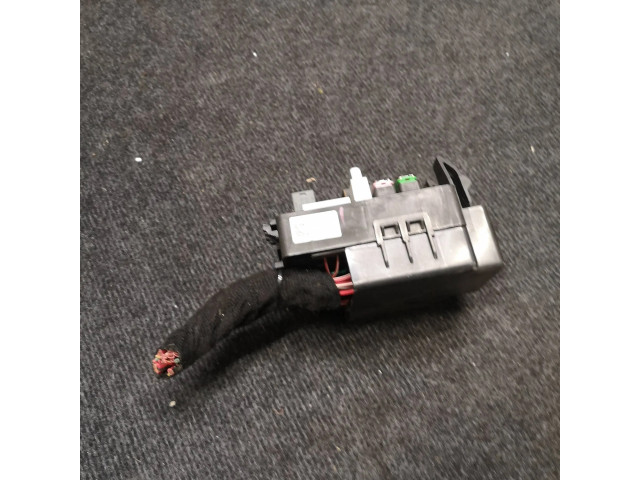 Блок предохранителей 13676641, 18101049501 Chevrolet Camaro