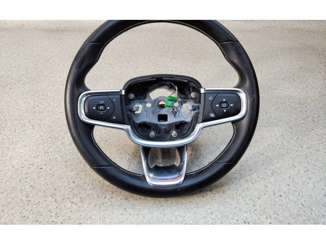 Руль Volvo XC40 - года 32288649