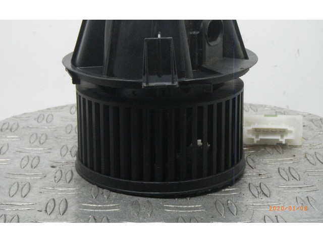 Вентилятор печки    272106020R   Dacia Sandero