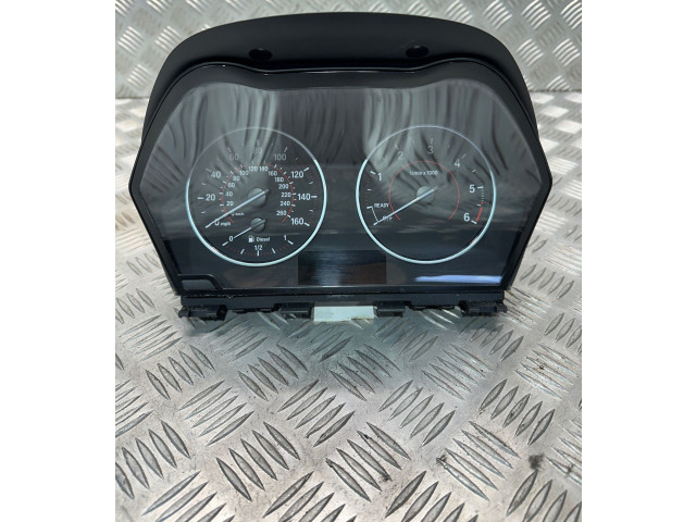 Přístrojová deska BMW 1 F20 F21 2012 236005004, 17649411