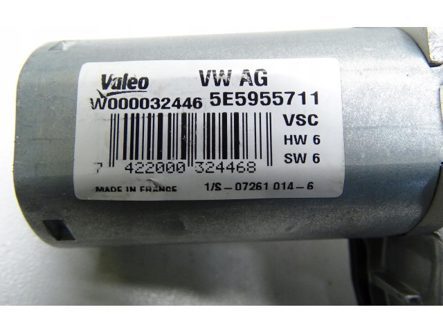 Моторчик заднего дворника 5E5955711    Skoda Octavia Mk3 (5E)