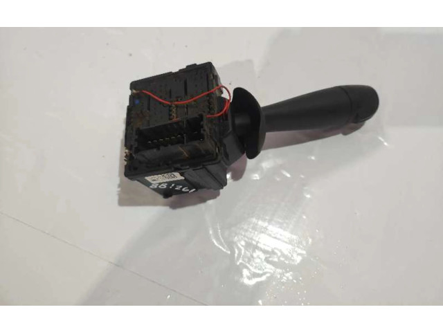 Ручка стеклоочистителей E1109568   Dacia Duster