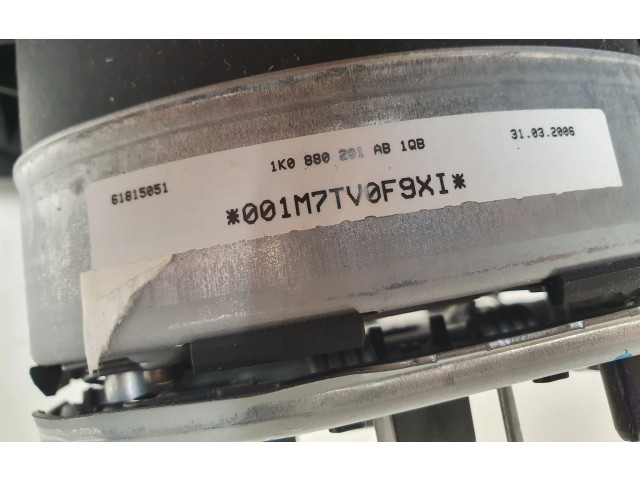 Подушка безопасности водителя 1K0880201AB Volkswagen Jetta V