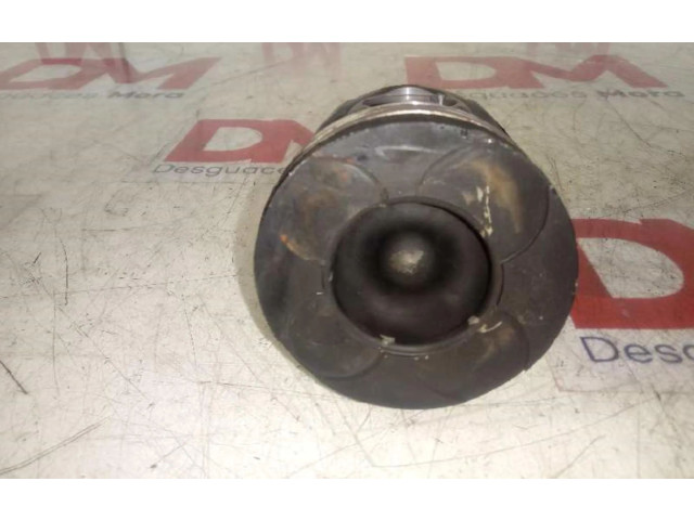  Поршень с шатуном    Volvo XC90  