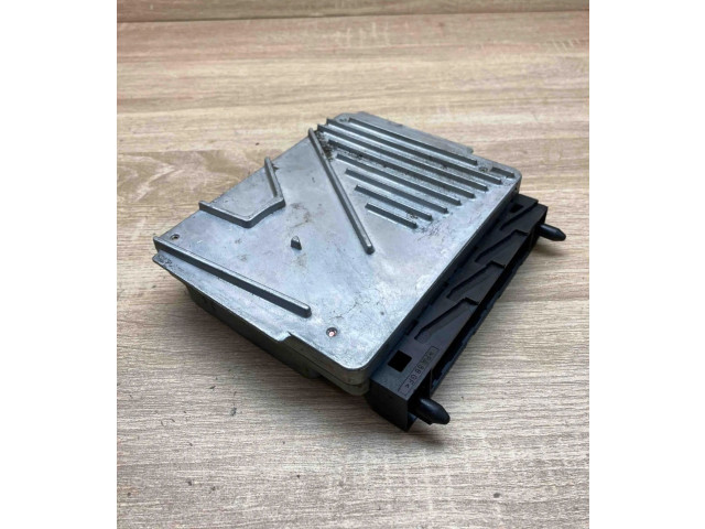 Блок управления двигателем Блок управления MB0797008831   Volvo V70