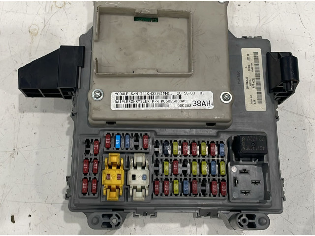 Блок предохранителей P05026038AH, P05026038AH Jeep Cherokee III KJ