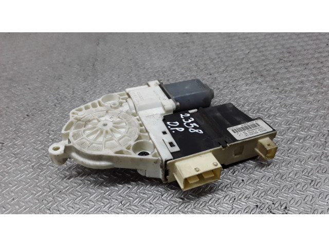 Передний двигатель механизма для подъема окон