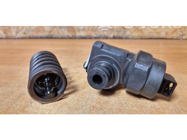 Форсунка 038130073J    Volkswagen Bora   