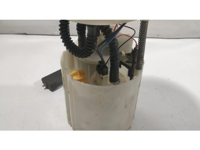 Насос топлива (в топливном баке)