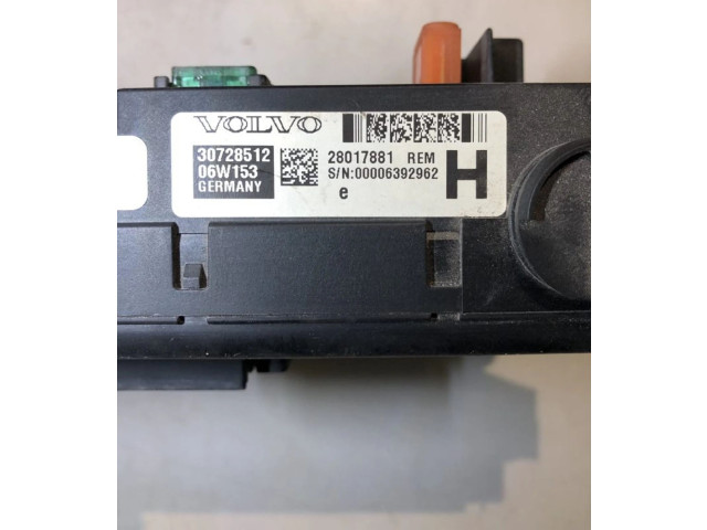 Блок предохранителей 30728512   Volvo XC90    