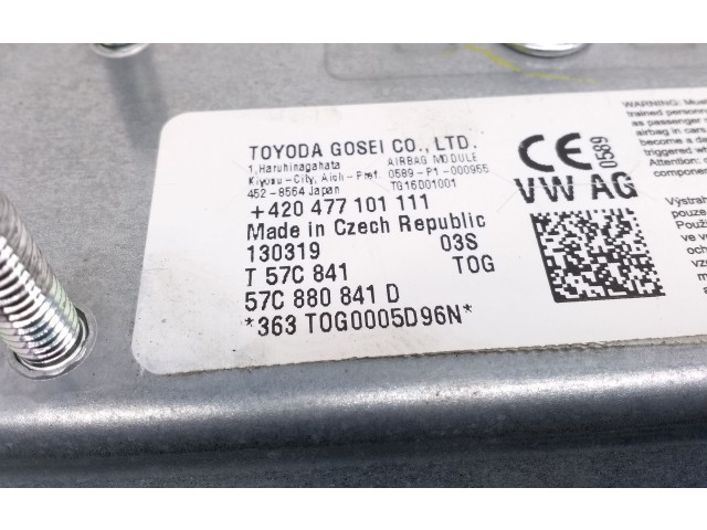 Подушка безопасности для колен 57C880841D Skoda Karoq