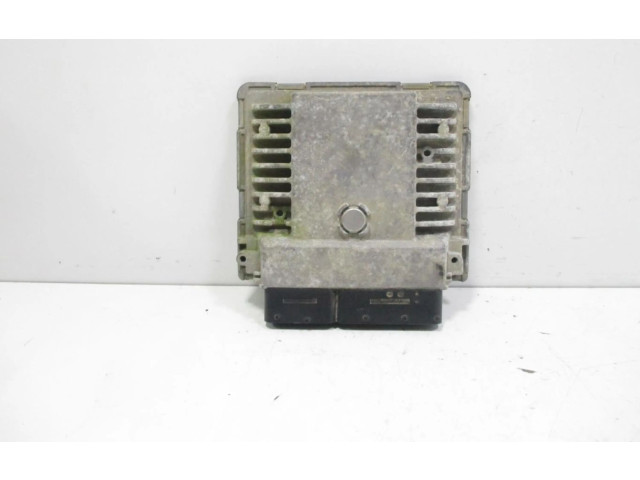 Блок управления двигателем Блок управления 03F906070M   Skoda Yeti (5L)