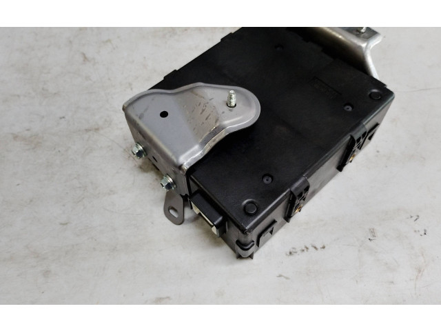 Блок управления 89680-33010   Lexus GS 300 350 430 450H