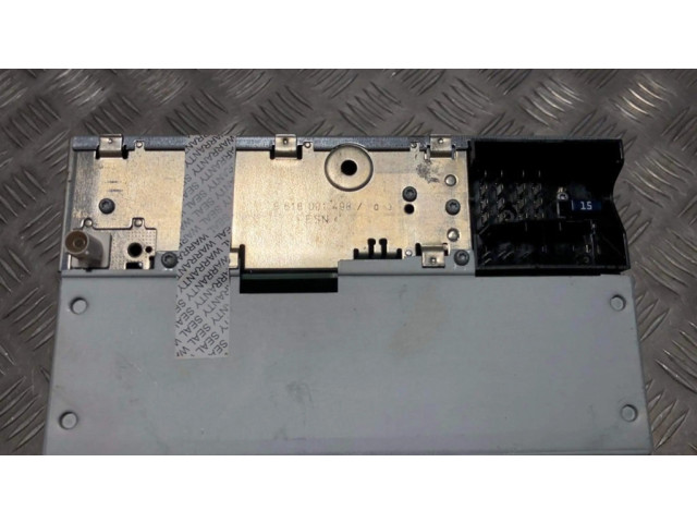 Радио/ проигрыватель CD/DVD / навигация