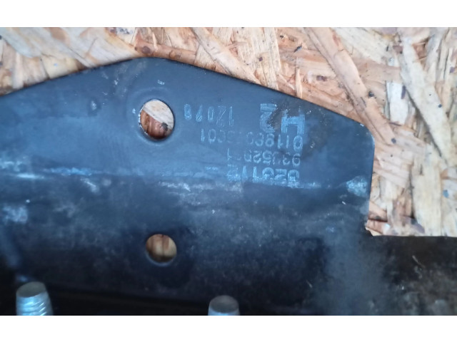 Замок багажника 323112, 93852931    Renault Trafic II (X83) 2002 - 2014 года