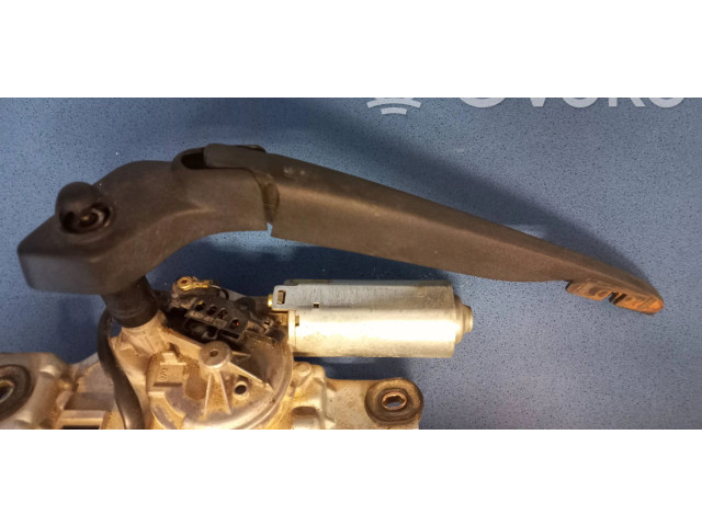 Моторчик дворников 0390201558    Volvo V70