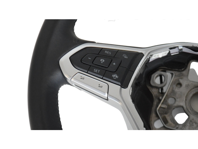 Руль Volkswagen Golf VIII 2019 - года 5H0419089