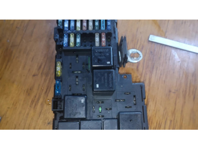 Блок предохранителей 518322011, 8645364   Volvo V70    