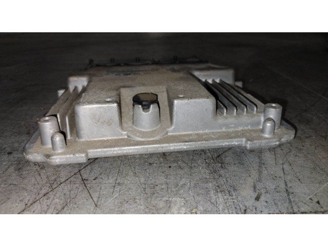 Řídící jednotka 03G906021CG, 0281014073 Volkswagen Caddy 2008