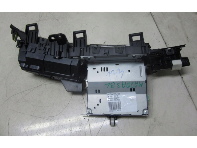 Дисплей    BDG7611J0   Mazda 3 II