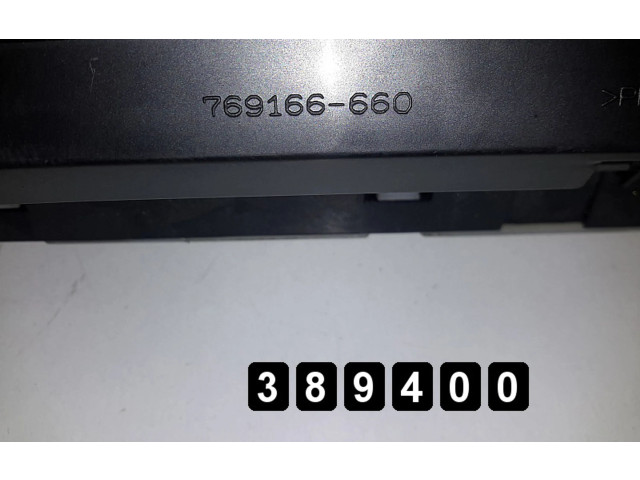 Přístrojová deska Toyota Prius (XW30) 2011