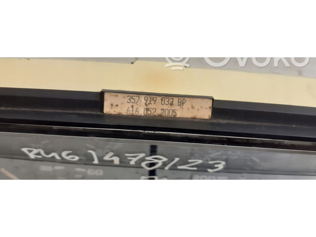 Přístrojová deska Volkswagen PASSAT B3 1988 357919033BP