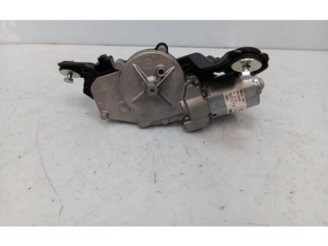 Моторчик заднего дворника 98700J7000    KIA Ceed