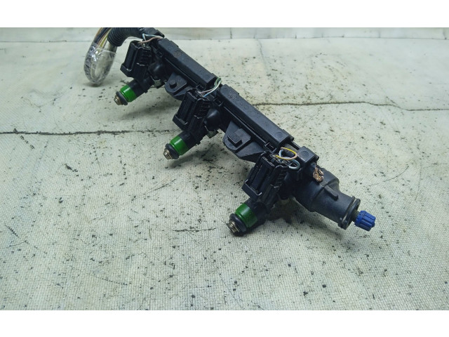 Топливная рампа 03E133320 Skoda Fabia Mk1 (6Y)