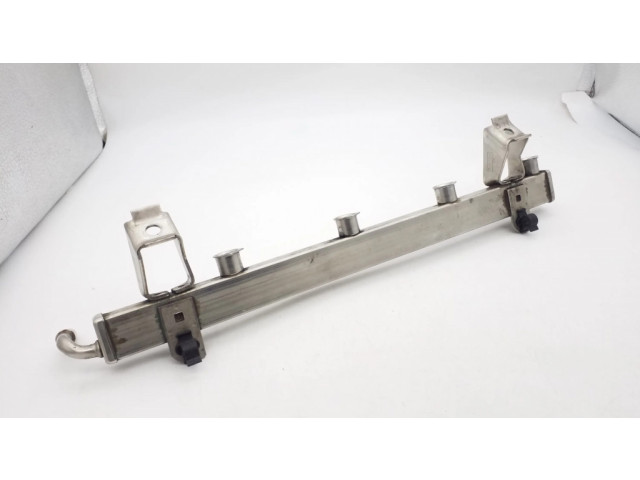 Vstřikovací lišta AE8E9H487BA Ford Fiesta pro benzínový motor 1.6 Amerika