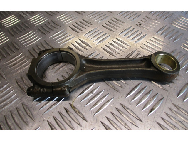 Шатун      Skoda Superb B5 (3U)  