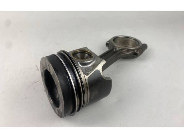 Поршень с шатуном 02604LA, 04LADE Audi A3 S3 8V