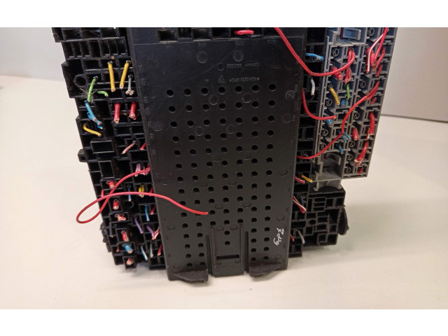 Блок предохранителей 08696040, 8622520   Volvo XC90    