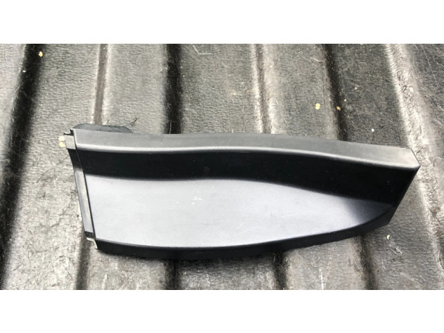 Отделка (ленточка) заднего фонаря