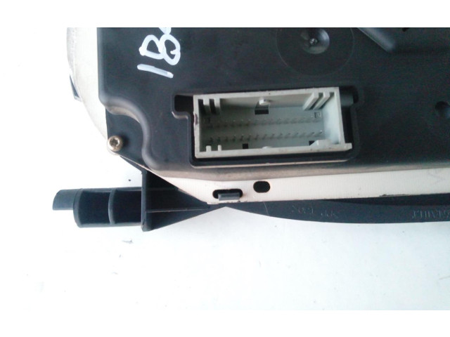 Спидометр (приборный щиток)    Renault Clio II   