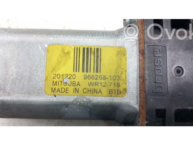 Передний двигатель механизма для подъема окон